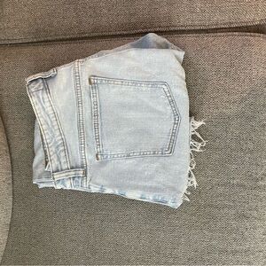 Abercrombie curve love distressed jean